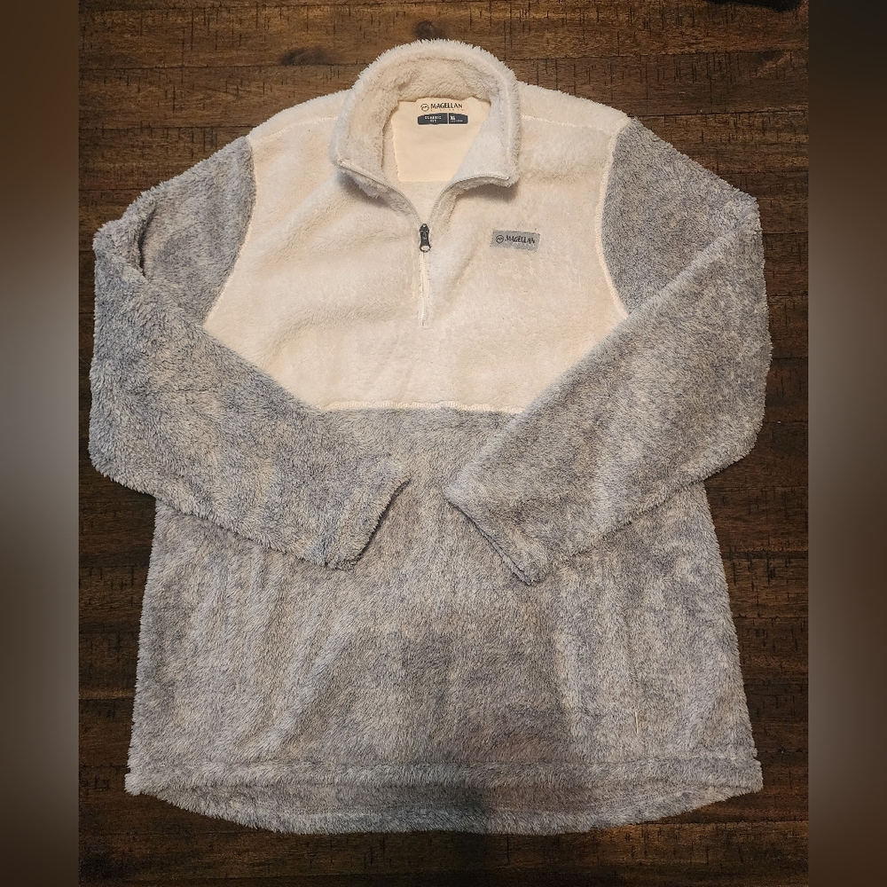 Women's Magellan Pullover